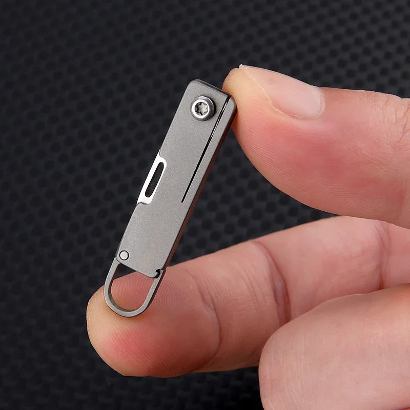 Titanium Alloy Mini Knife Keychain Pendant, Portable Unboxing, Sharp Mini Folding Knife